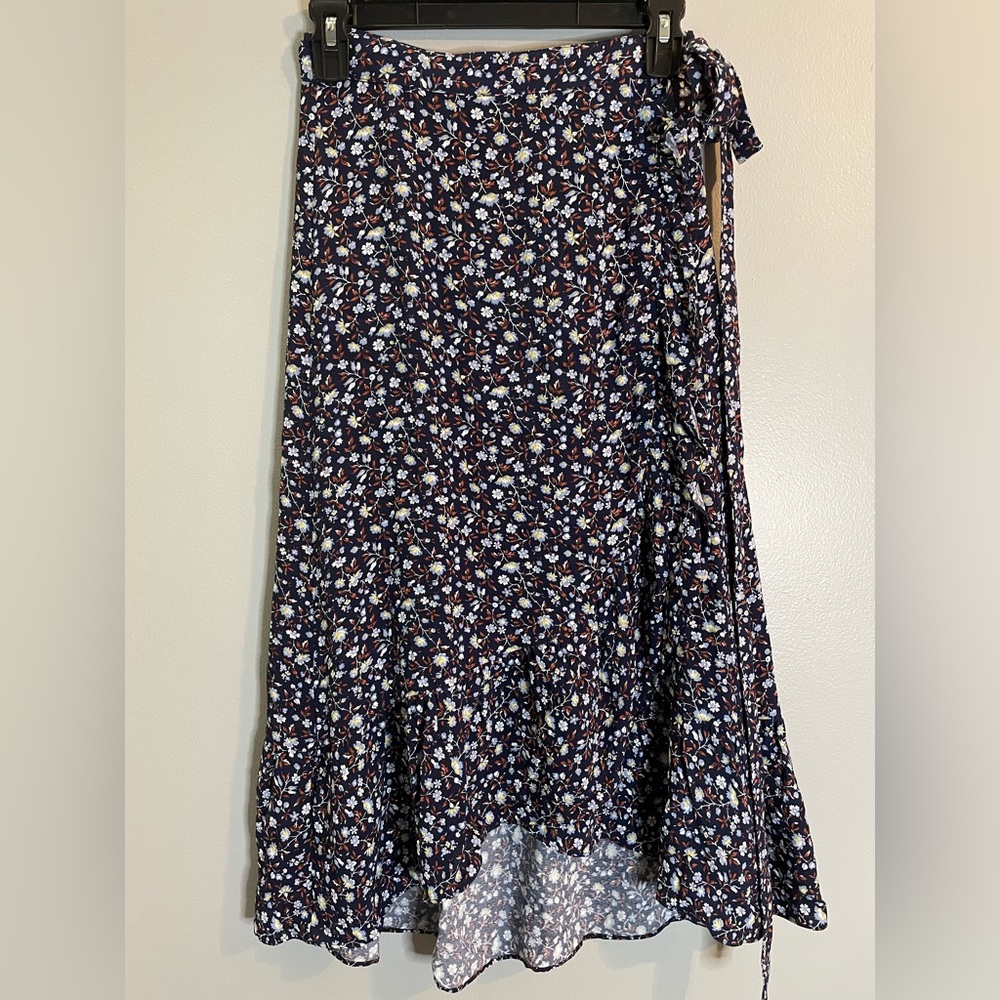 MADEWELL Ruffle-Edge Midi Wrap Skirt in Harvest Vine SZ/0 - Picture 2 of 12